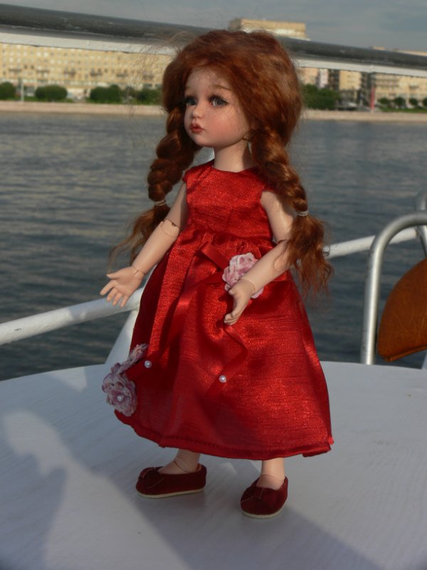 Виррушка. Прогулка по Неве часть 2. Девочка Bono iplehouse (фото 3)