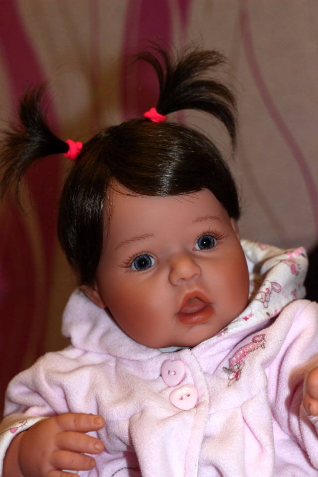 Любовь к Lee Middleton обязательна, можно ли остановится на одной кукле... мы в ожидании новенькой