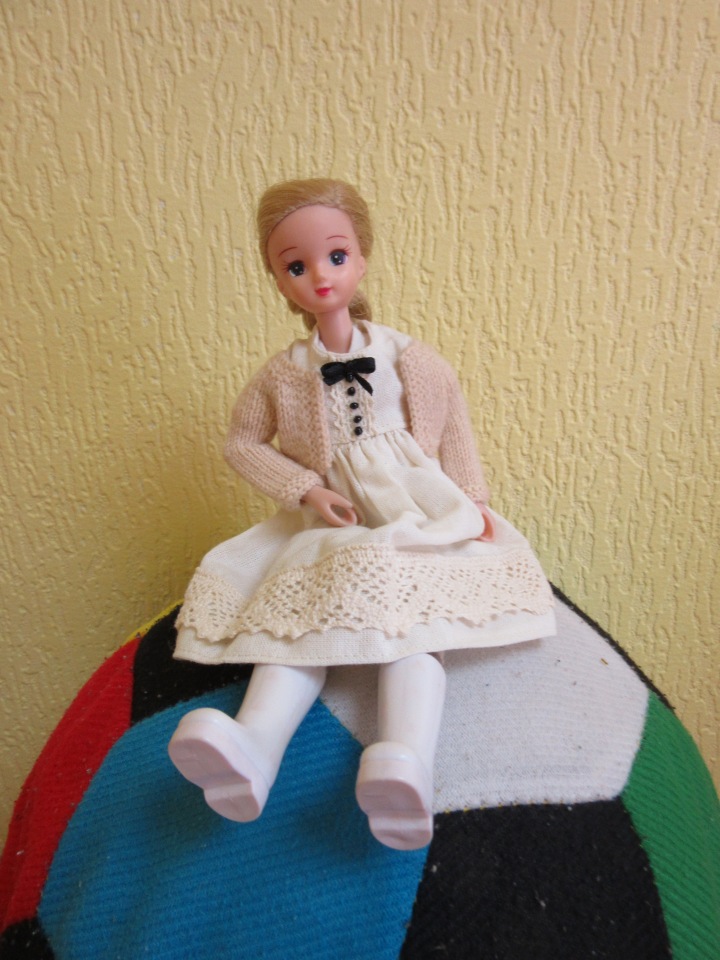 И вновь Хелена посещает логопедический кабинет... а заодно и рассматривает садик (фото 3)