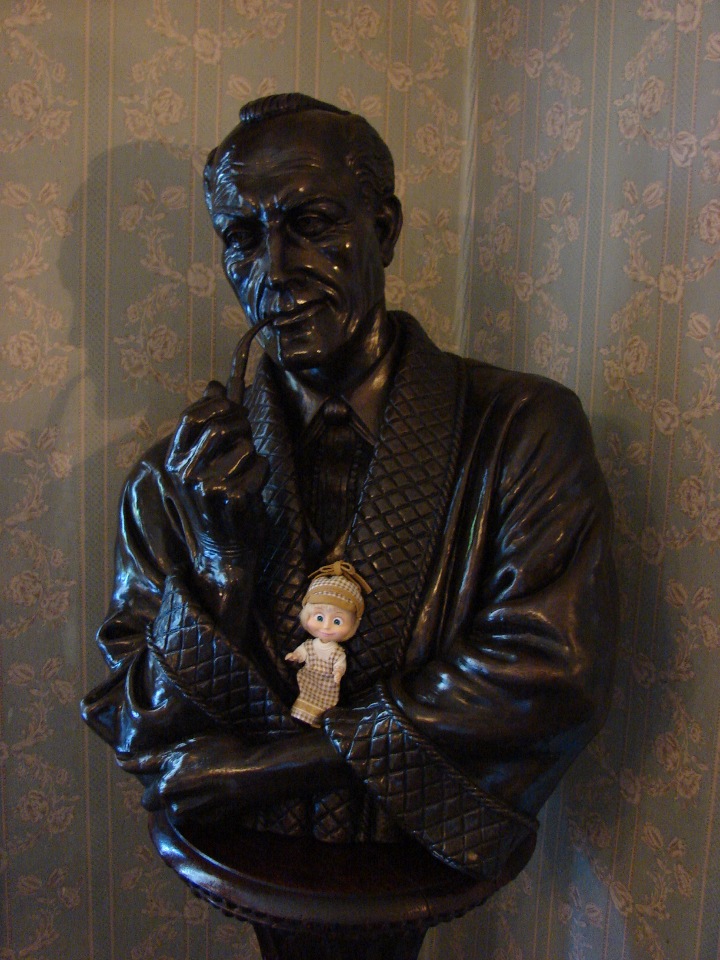 Как Машка-Шерлок Холмс в музее Шерлока Холмса побывала