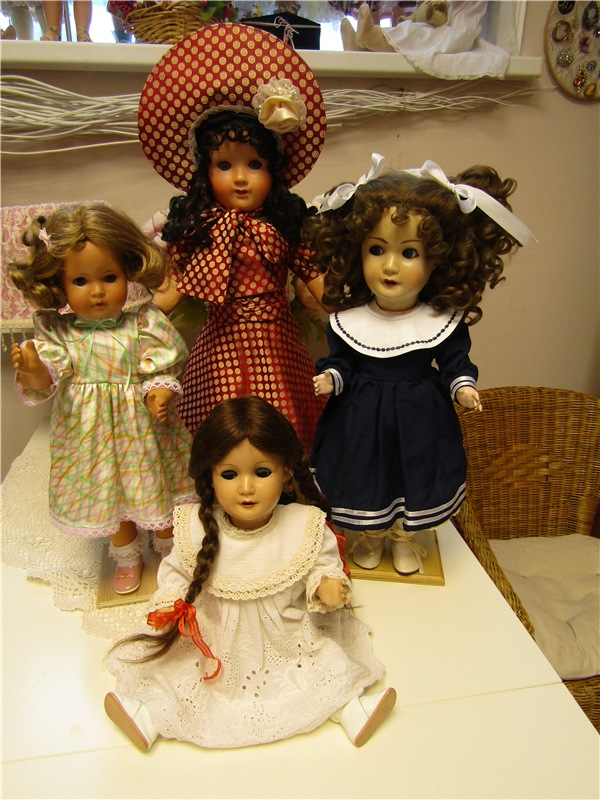 Великолепная четверка — Редкие антикварные куклы и реплики: воск