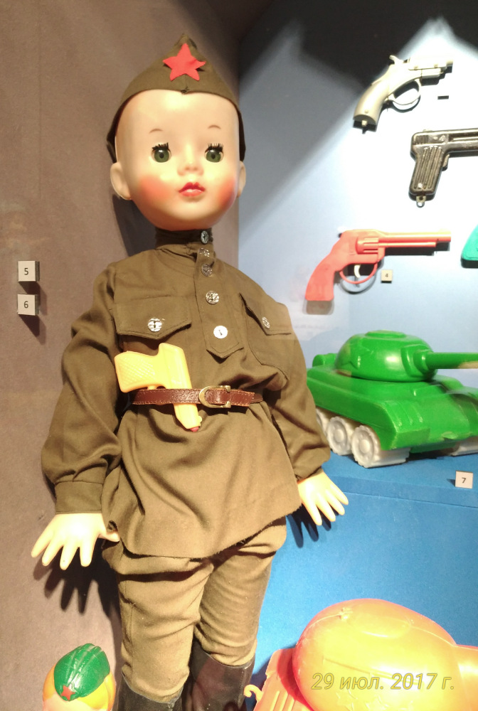 Выставка «Все лучшее – детям. Игрушки 1950–1980 годов из коллекции Сергея Романова». Часть 2